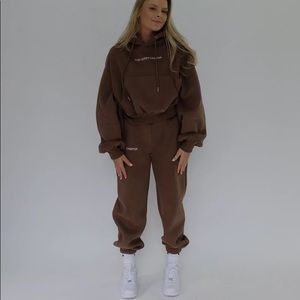 The Happy Camper Mocha Cloud Set